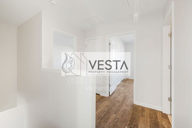 Building Photo - 30 Benedict Ln