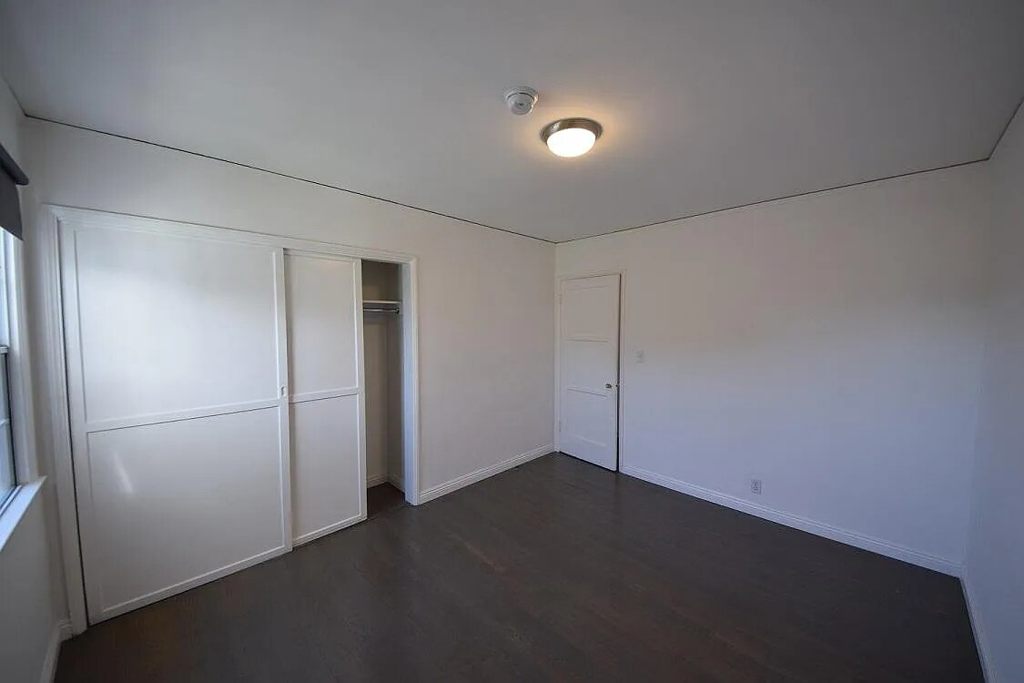 Building Photo - 4401 1/2 W Exposition Blvd