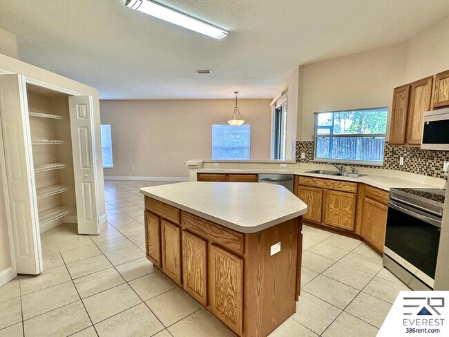 Building Photo - 23 Barbera Ln