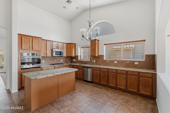 Building Photo - 677 W Pizzicato Ln