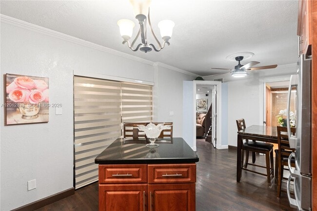 Building Photo - 2450 W 67th Pl