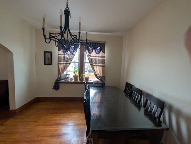 Building Photo - 5433 S Millard Ave