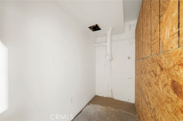 Building Photo - 1827 E 4th St