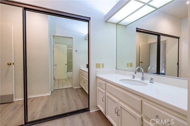 Building Photo - 5744 E Creekside Ave