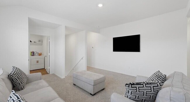 Building Photo - 293 Ebbsfleet Dr