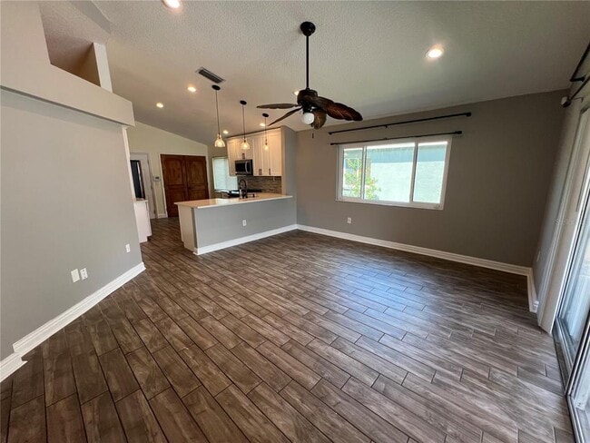 Building Photo - 8509 Bella Way