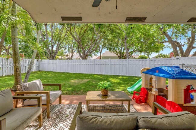 Building Photo - 396 Bedford Ave