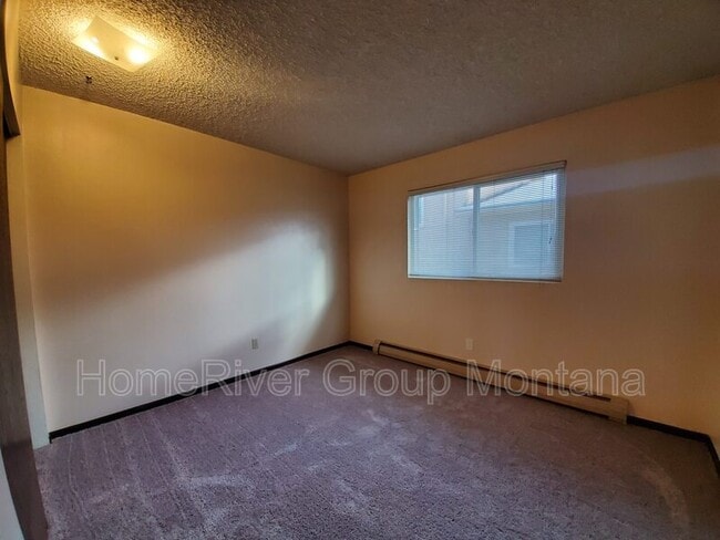 Building Photo - 909 Pattee Creek Dr