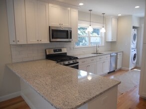 Building Photo - 162 Weston St