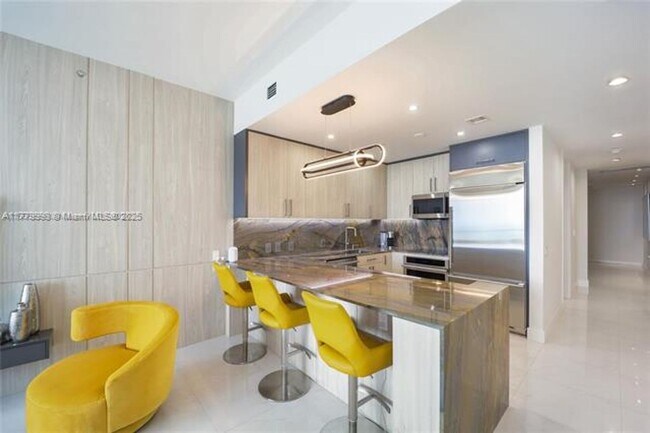 Building Photo - 1100 Biscayne Blvd