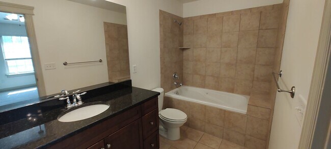 Building Photo - Beautiful Salt Lake Townhome!!!