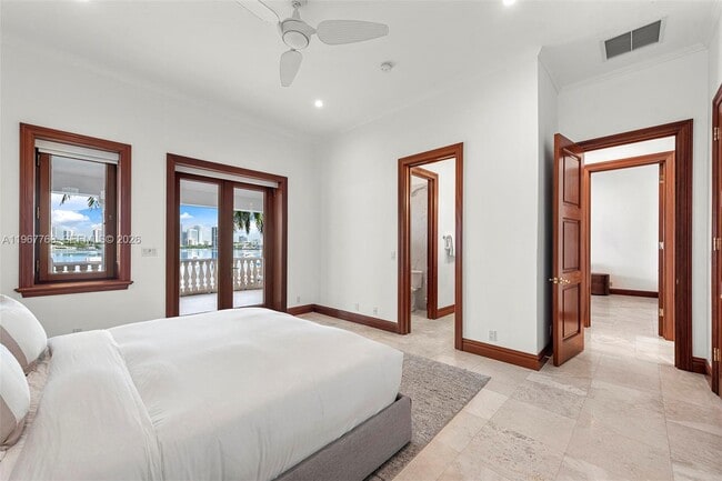 Building Photo - 432 S Hibiscus Dr