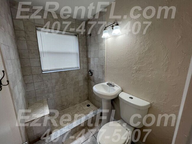 Building Photo - 544 19th St