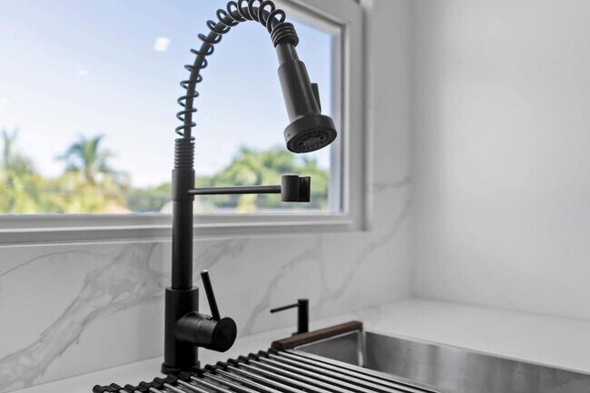 Building Photo - 871 NW 23rd Terrace