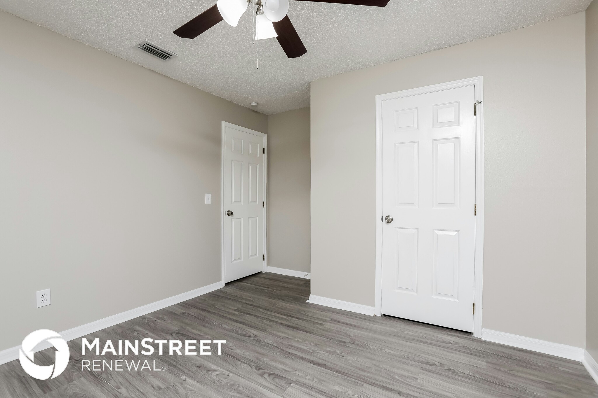 Building Photo - 618 Queensbridge Dr