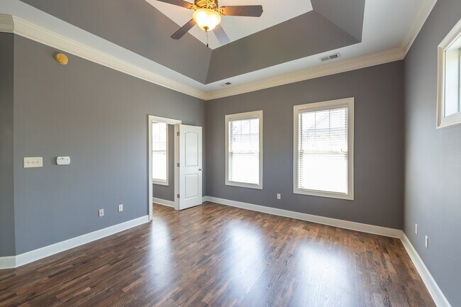 Building Photo - 913 Telfair Close