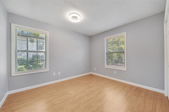 Building Photo - 3599 Woodbriar Cir