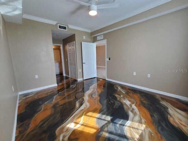 Building Photo - 14071 Heritage Landing Blvd