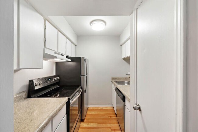 Building Photo - 525 Heights Blvd