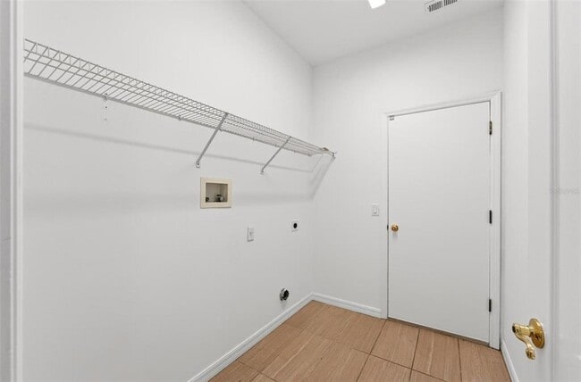 Building Photo - 7006 Pine Hollow Dr