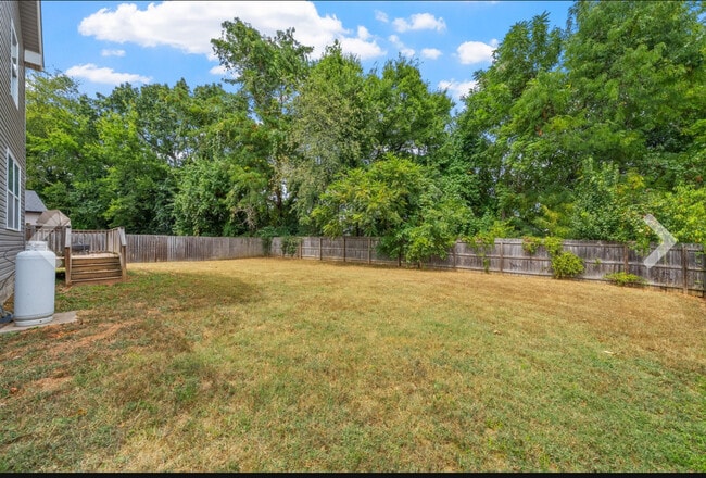 Building Photo - 546 Falkland Cir