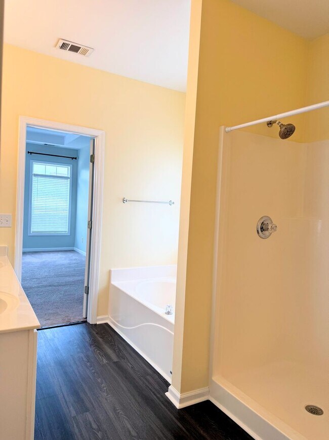 Building Photo - Beautiful Mirror Lake Home for Rent!