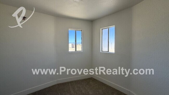 Building Photo - 9626 Buena Vista St