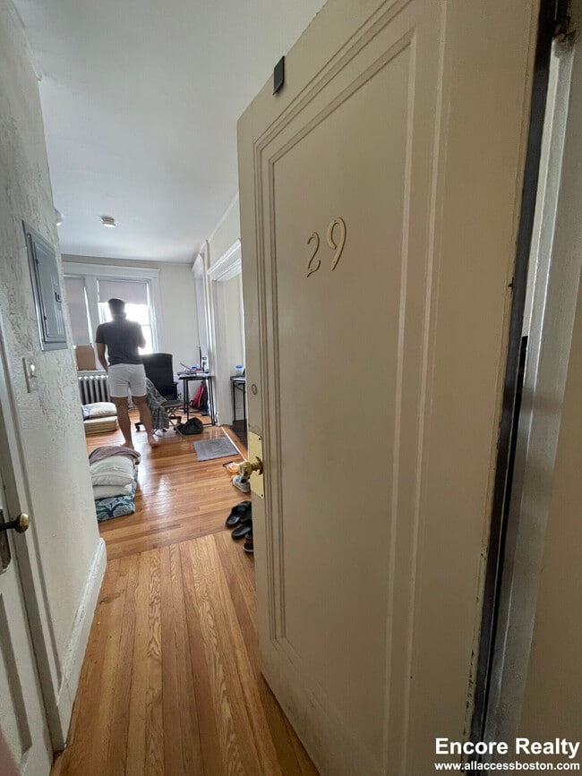 Building Photo - 1163 Boylston St