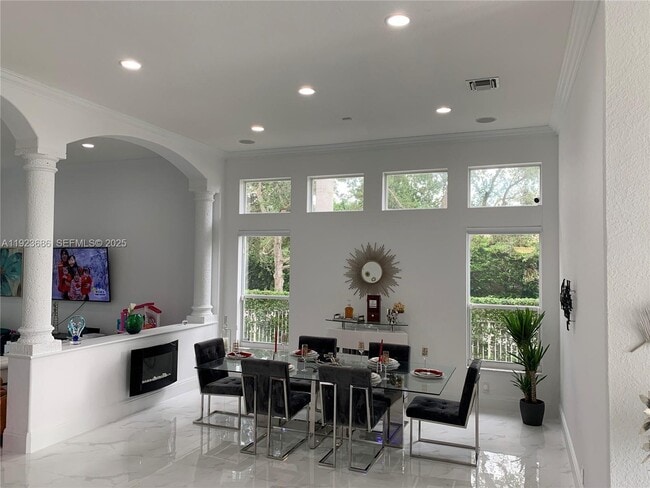 Building Photo - 6013 NW 56th Dr