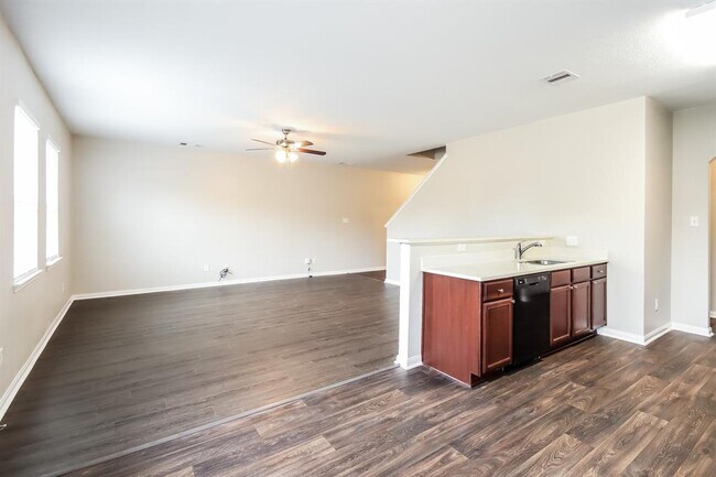 Building Photo - 24099 Wilde Dr