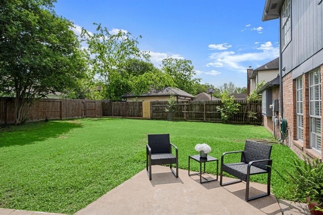 Building Photo - 10206 Jockey Club Dr