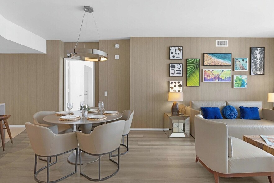 Building Photo - 4111 S Ocean Dr