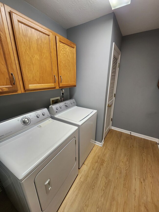 Building Photo - Spacious 3 bedroom 3 full bath condo for rent!!