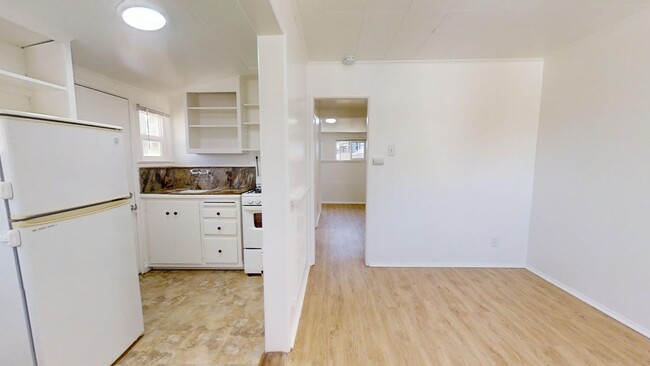 Building Photo - 418-420 Monterey Blvd