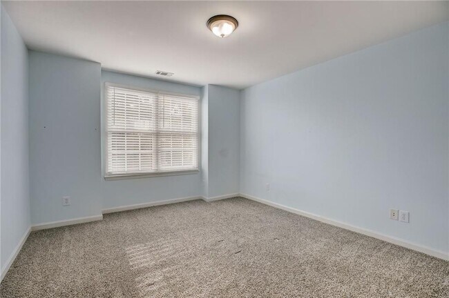 Building Photo - 128 Gold Springs Ct