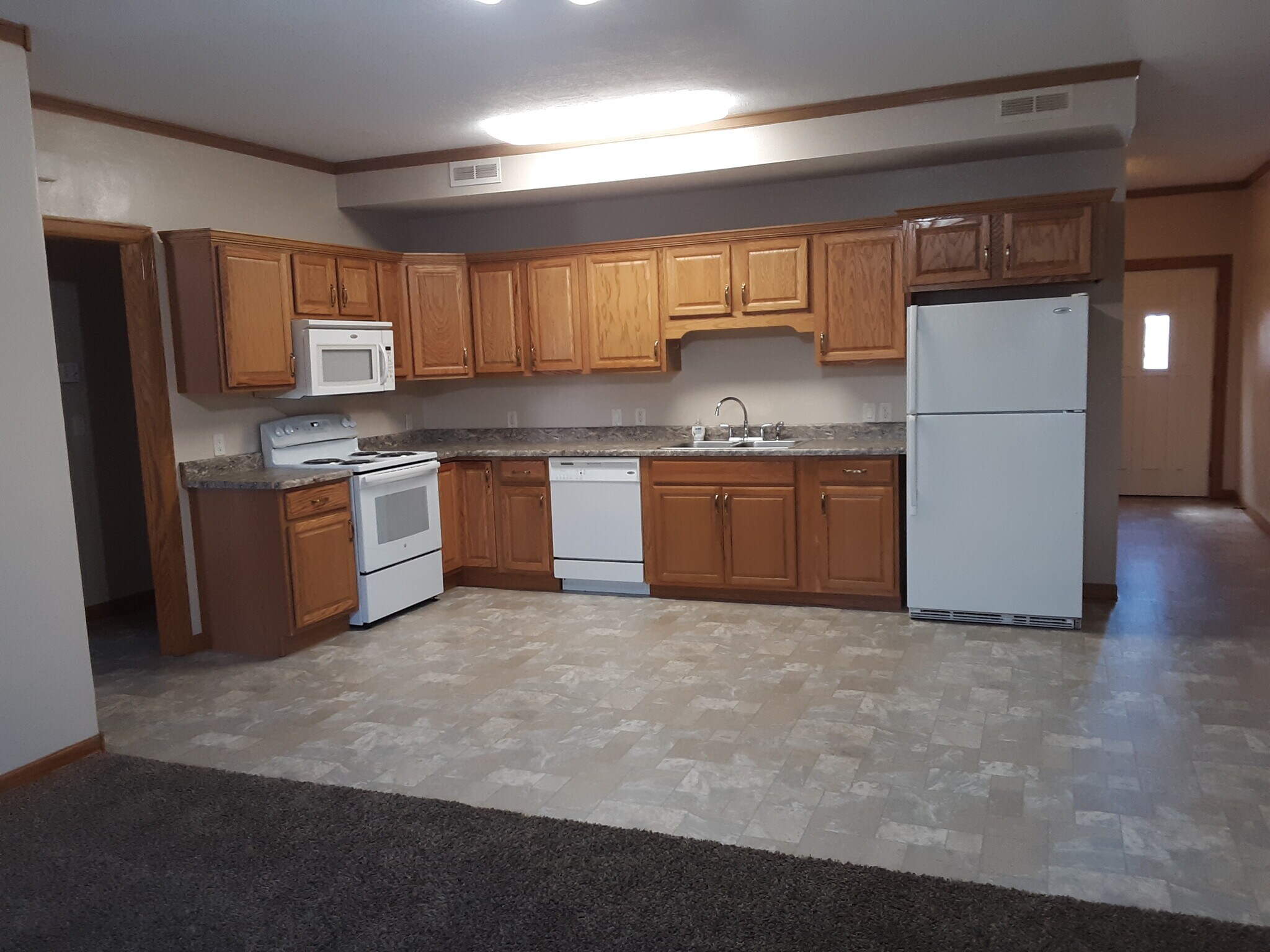 Building Photo - 2414 W 10th St