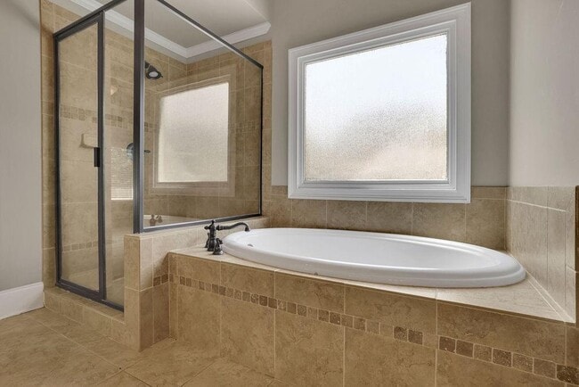 Building Photo - 1225 Mcminn Way