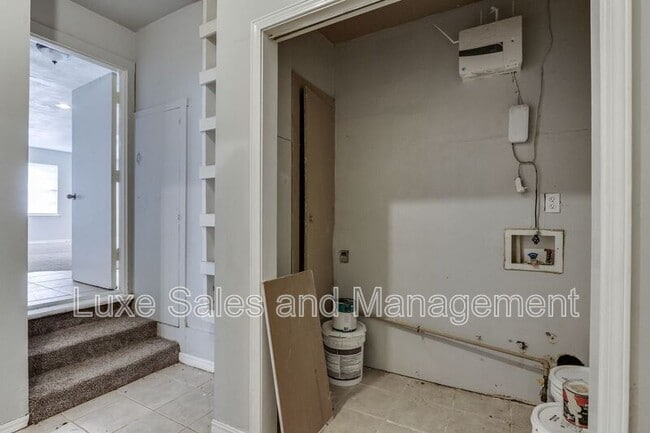 Building Photo - 236 NW 85th St