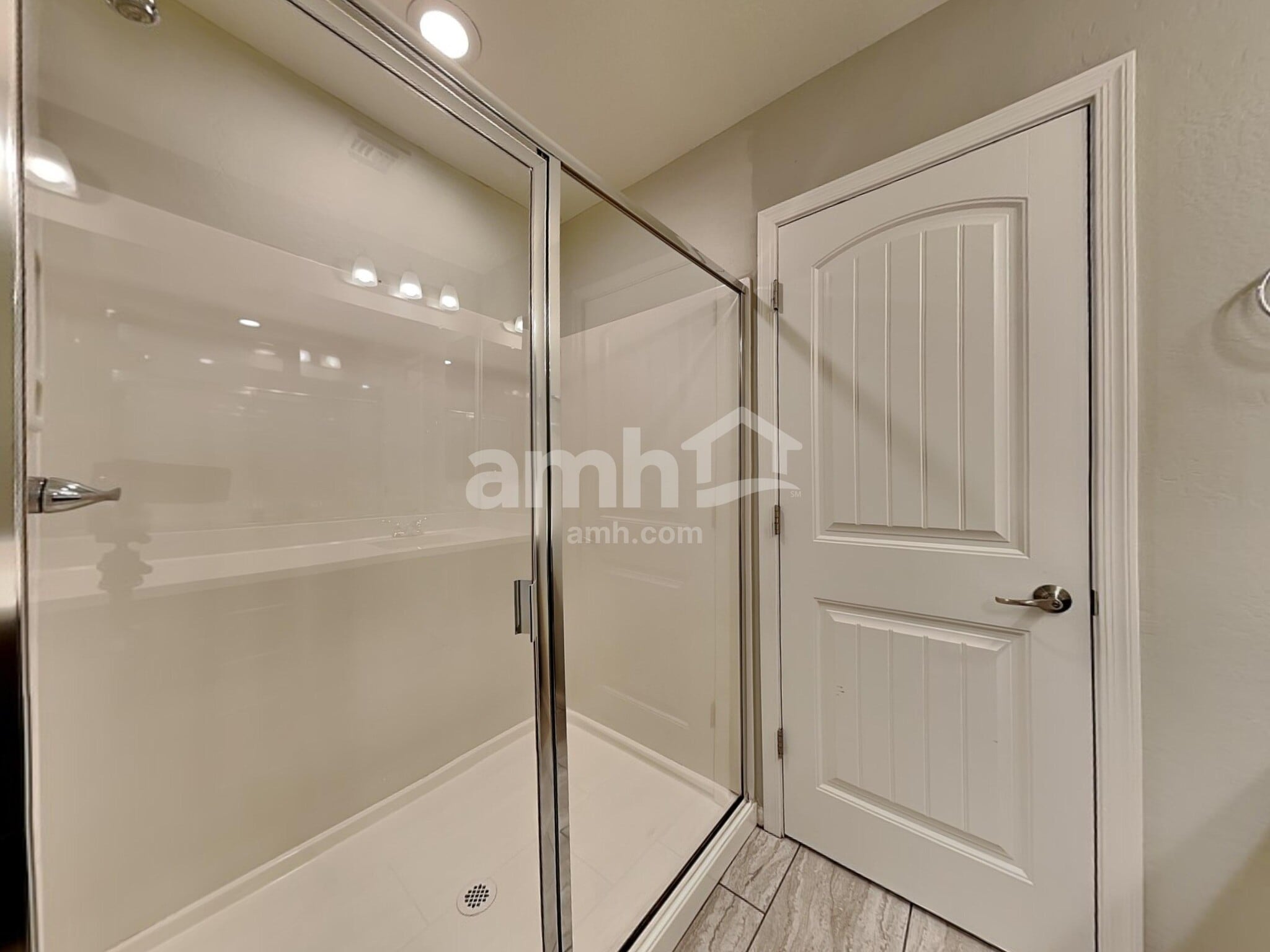 Building Photo - 20715 W Thomas Rd