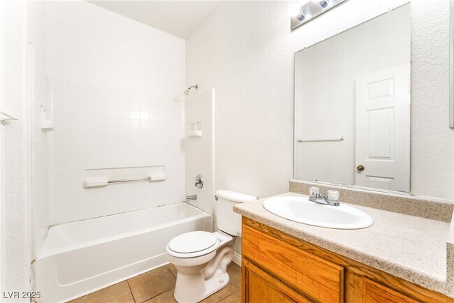 Primary Photo - 4730 E Craig Rd