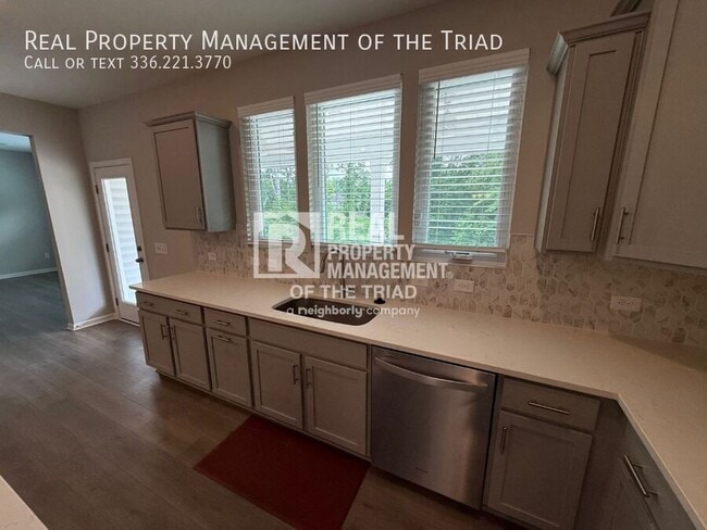 Building Photo - 2385 Dukes Hollow Ct