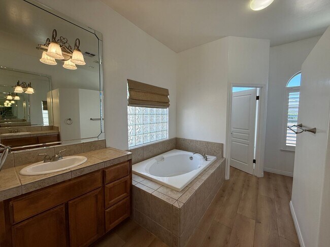 Building Photo - 4309 Scribner Way