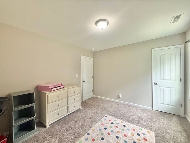 Building Photo - Gorgeous 4BD, 2.5BA Clayton Home with a Fenced Yard in the Desirable Riverwood Community