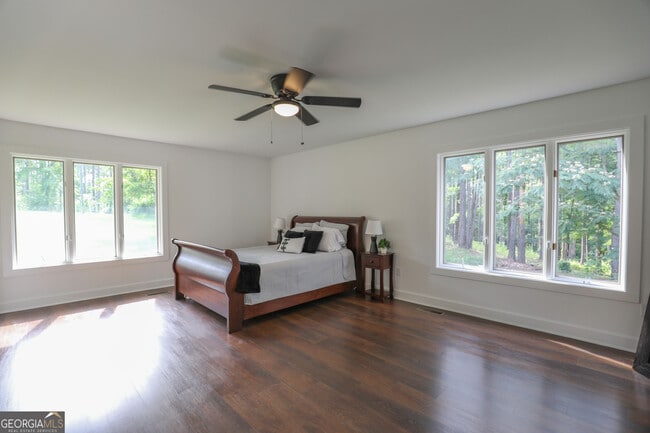 Building Photo - 212 Southland Dr