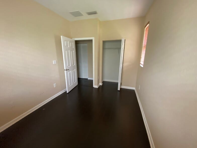 Building Photo - 3102 NW 24th Way