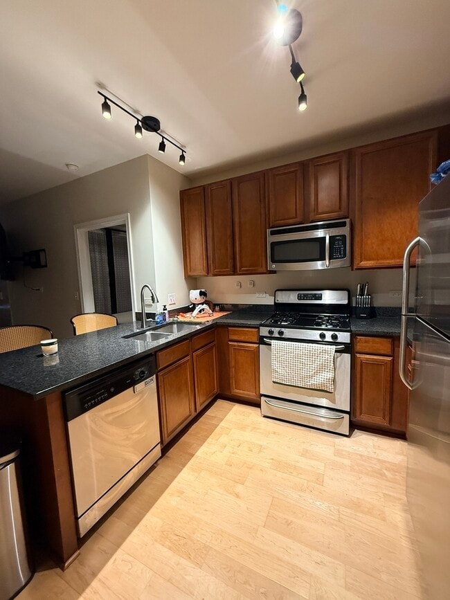 Building Photo - 1255 S State St