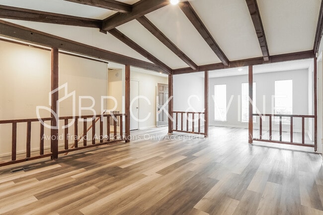 Building Photo - 2228 Cedarcrest Dr