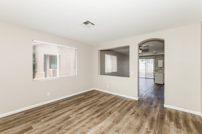 Building Photo - 9782 Vista Crest Ave