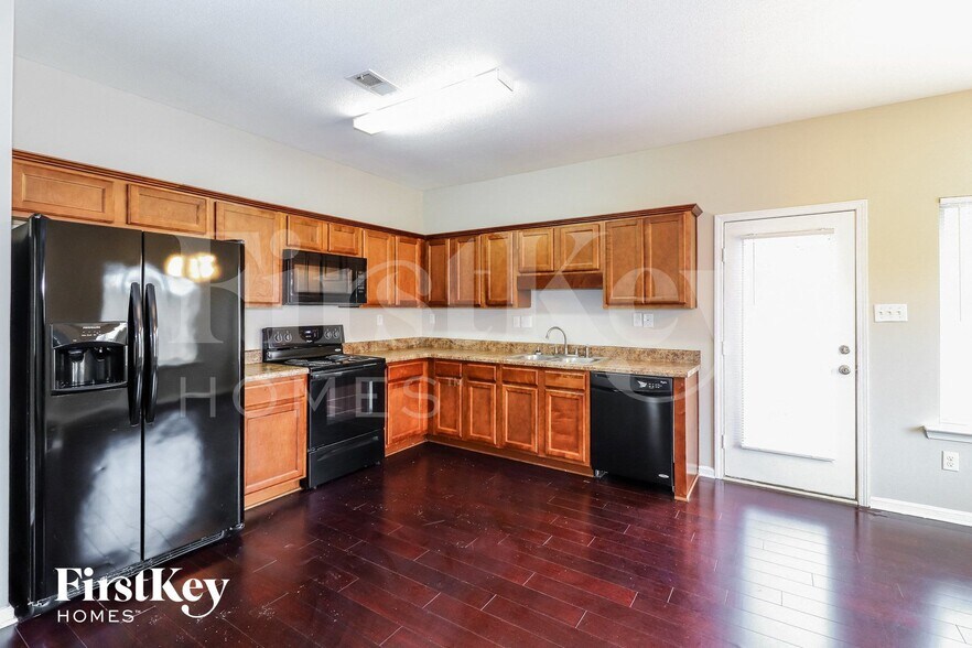 Building Photo - 4160 Bedford Valley Ln