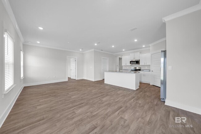Building Photo - 8984 Chabo Cir